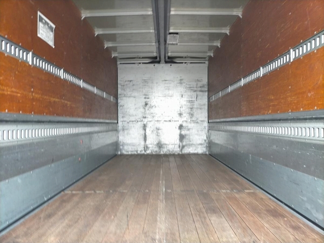 三菱ふそうキャンターアルミウイング小型（2t・3t）[写真08]