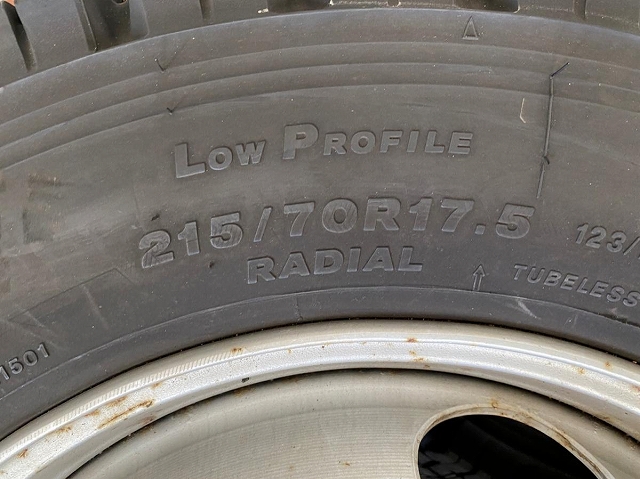 三菱ふそうキャンターアルミバン小型（2t・3t）[写真10]