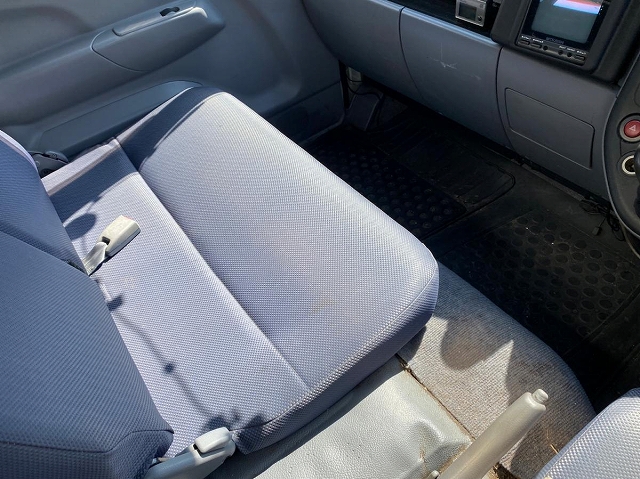 三菱ふそうキャンターアルミバン小型（2t・3t）[写真18]