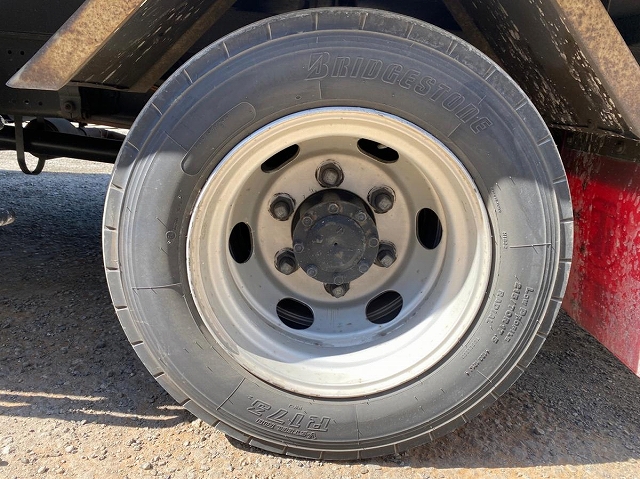 三菱ふそうキャンターアルミバン小型（2t・3t）[写真33]