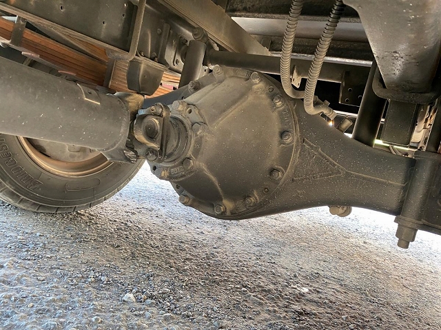 三菱ふそうキャンターアルミバン小型（2t・3t）[写真34]