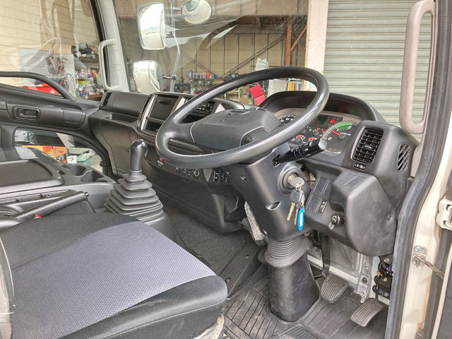 日野レンジャーアルミウイング中型（4t）[写真33]