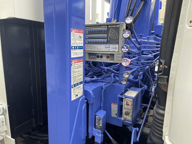 三菱ふそうファイターセルフクレーン4段増トン（6t・8t）[写真24]