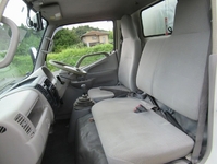 日野デュトロアルミバン小型（2t・3t）[写真17]