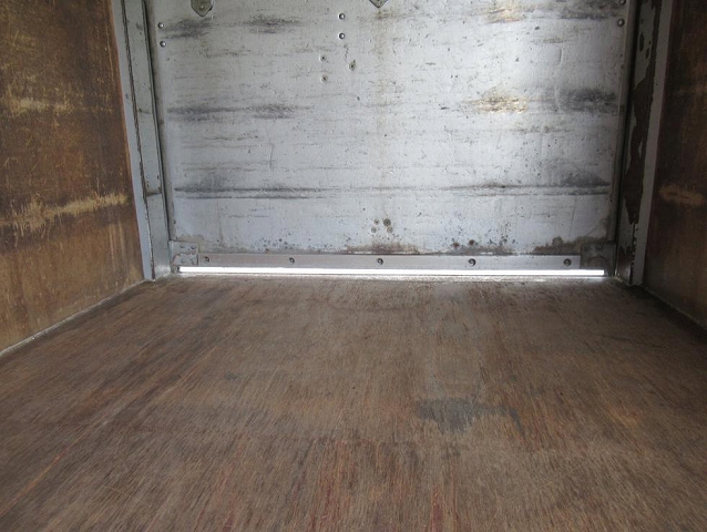 日野デュトロアルミバン小型（2t・3t）[写真21]