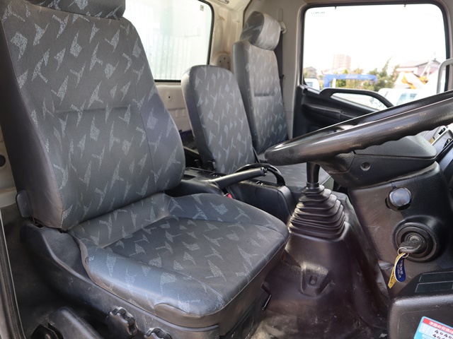 日野レンジャー三転ダンプ中型（4t）[写真29]