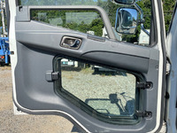 三菱ふそうファイター冷蔵冷凍ウイング中型（4t）[写真28]