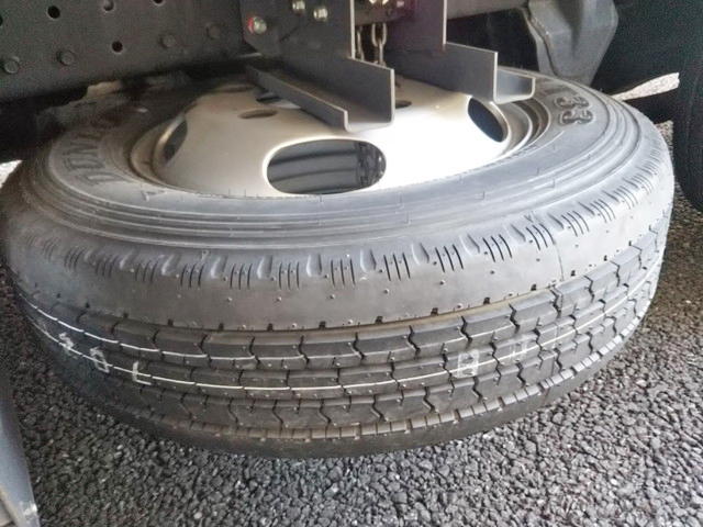 三菱ふそうキャンター平ボディ小型（2t・3t）[写真13]