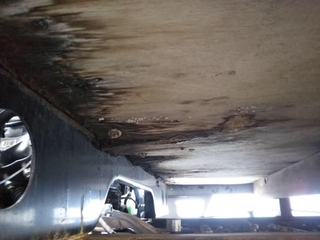 三菱ふそうキャンター平ボディ小型（2t・3t）[写真16]