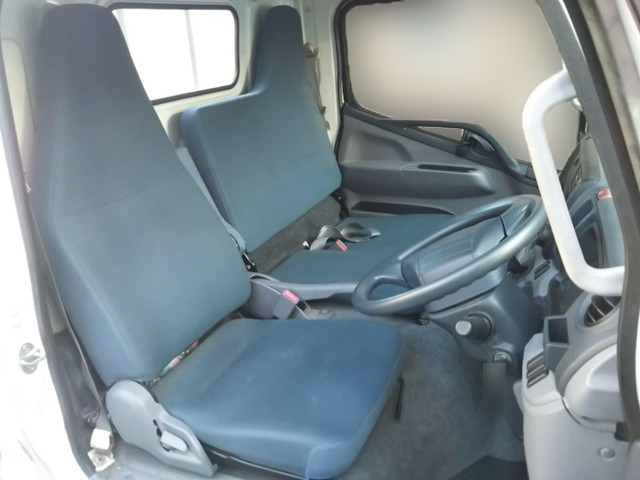 三菱ふそうキャンター平ボディ小型（2t・3t）[写真27]