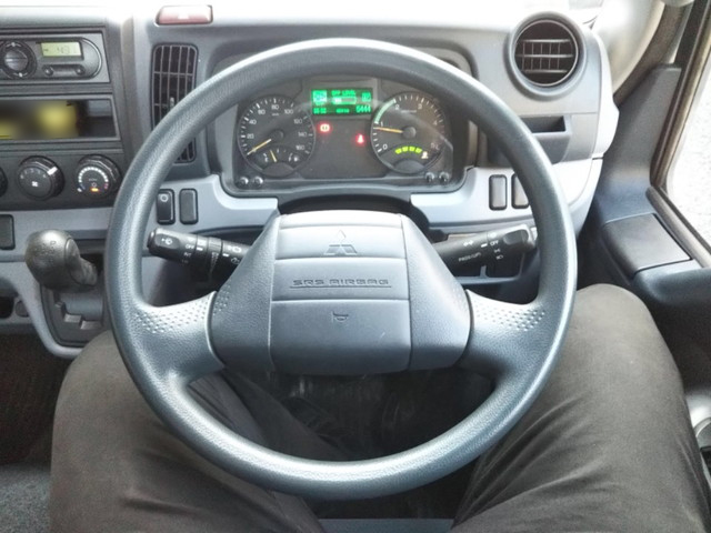 三菱ふそうキャンター平ボディ小型（2t・3t）[写真34]