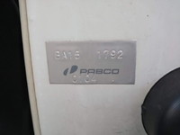 三菱ふそうキャンター平ボディ小型（2t・3t）[写真09]