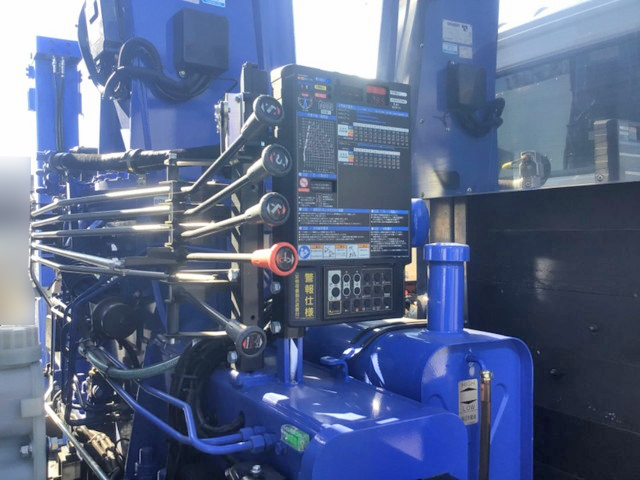 三菱ふそうファイターセルフクレーン4段増トン（6t・8t）[写真15]