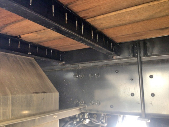 三菱ふそうファイターセルフクレーン4段増トン（6t・8t）[写真24]