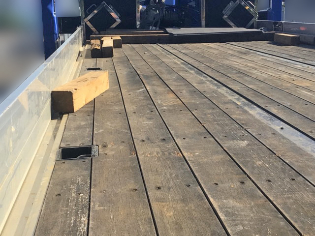 三菱ふそうファイターセルフクレーン4段増トン（6t・8t）[写真08]