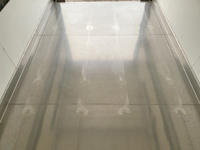 いすゞエルフアルミバン小型（2t・3t）[写真14]