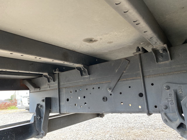 いすゞエルフアルミバン小型（2t・3t）[写真22]