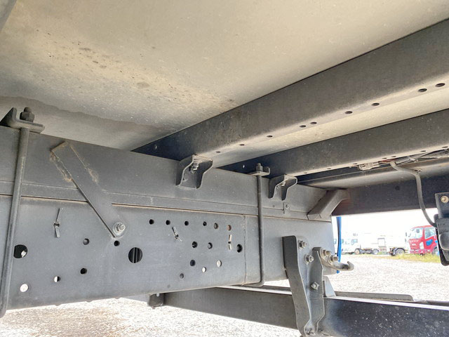 いすゞエルフアルミバン小型（2t・3t）[写真23]