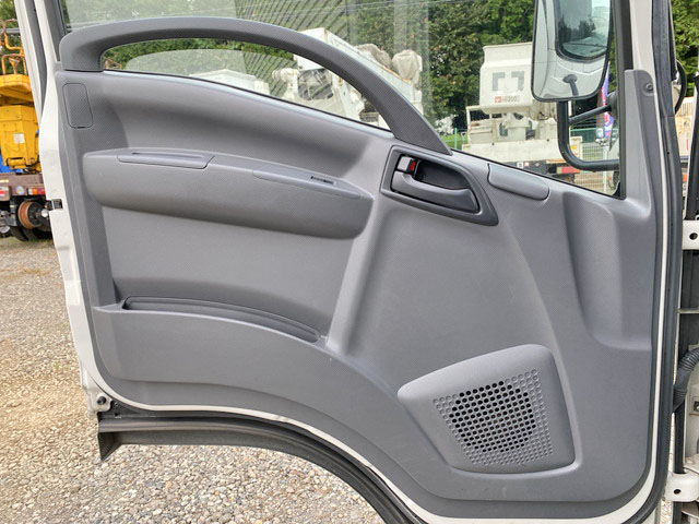 いすゞエルフアルミバン小型（2t・3t）[写真29]