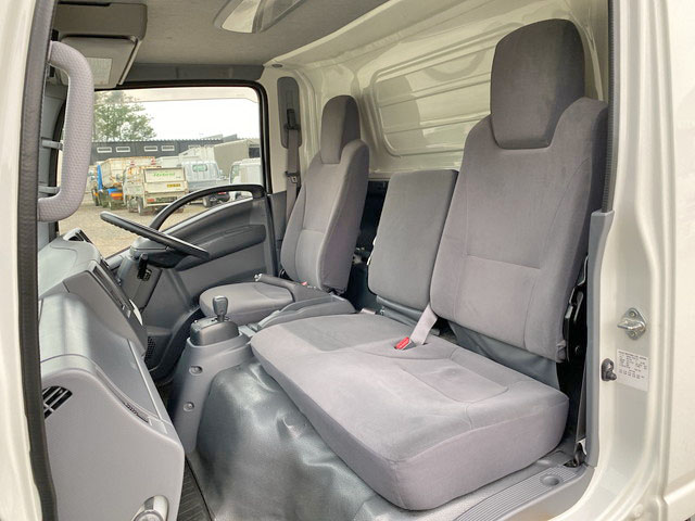 いすゞエルフアルミバン小型（2t・3t）[写真33]