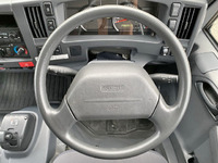 いすゞエルフアルミバン小型（2t・3t）[写真36]