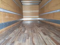 いすゞフォワードアルミバン中型（4t）[写真12]