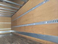 いすゞフォワードアルミバン中型（4t）[写真14]