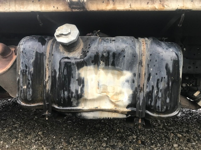 いすゞエルフダンプ小型（2t・3t）[写真23]