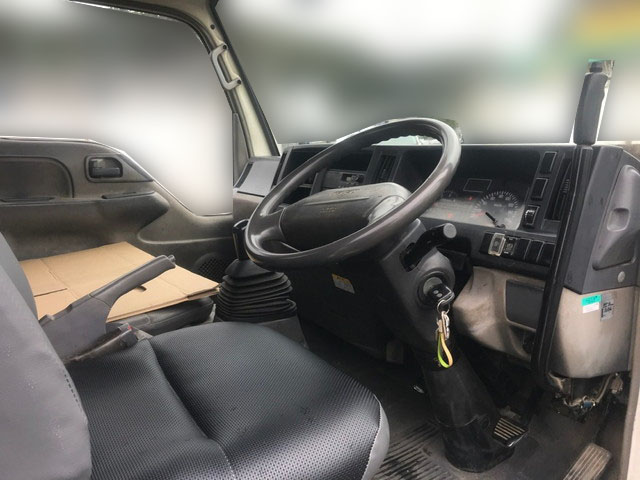 いすゞエルフダンプ小型（2t・3t）[写真30]