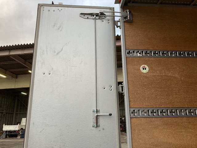 トヨタダイナアルミバン小型（2t・3t）[写真16]