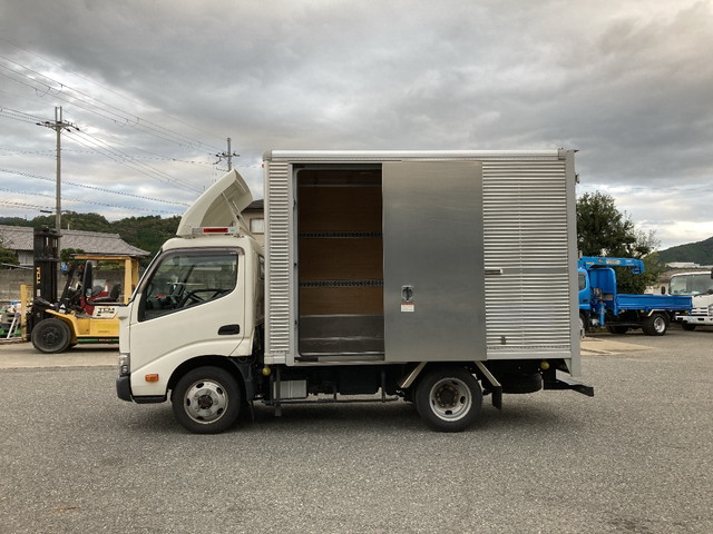 トヨタダイナアルミバン小型（2t・3t）[写真06]
