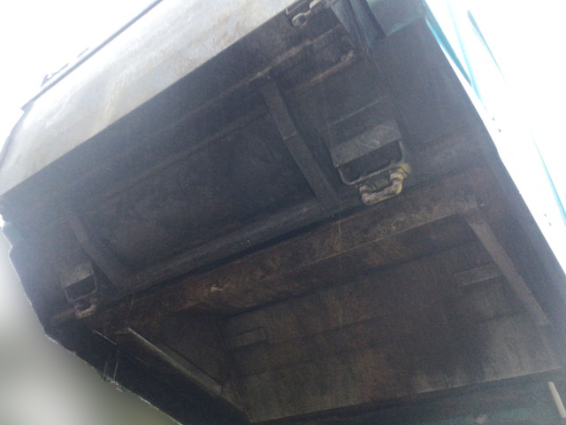 いすゞフォワードパッカー車（塵芥車）増トン（6t・8t）[写真11]