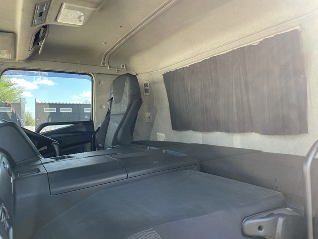 三菱ふそうスーパーグレートアルミウイング大型（10t）[写真27]