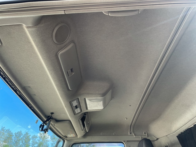 三菱ふそうスーパーグレートアルミウイング大型（10t）[写真28]