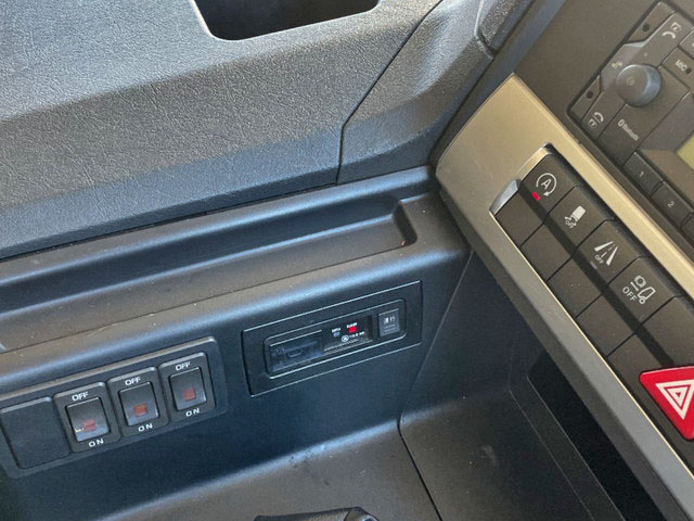 三菱ふそうスーパーグレートアルミウイング大型（10t）[写真34]