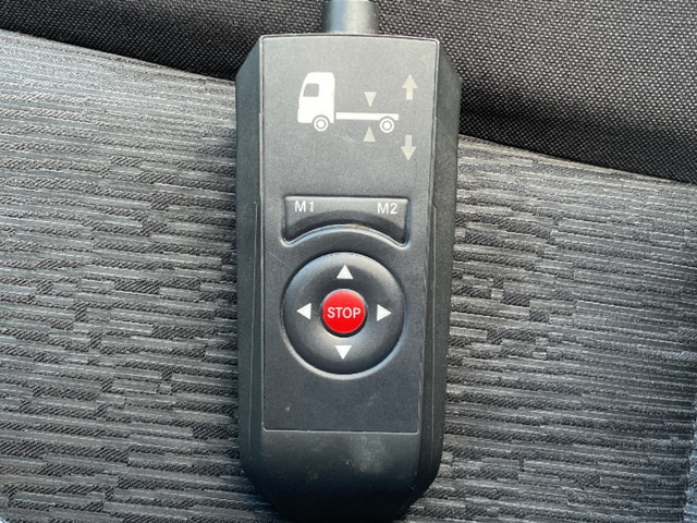 三菱ふそうスーパーグレートアルミウイング大型（10t）[写真35]