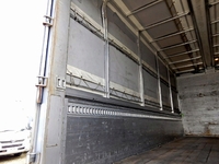 三菱ふそうファイター幌ウイング増トン（6t・8t）[写真08]