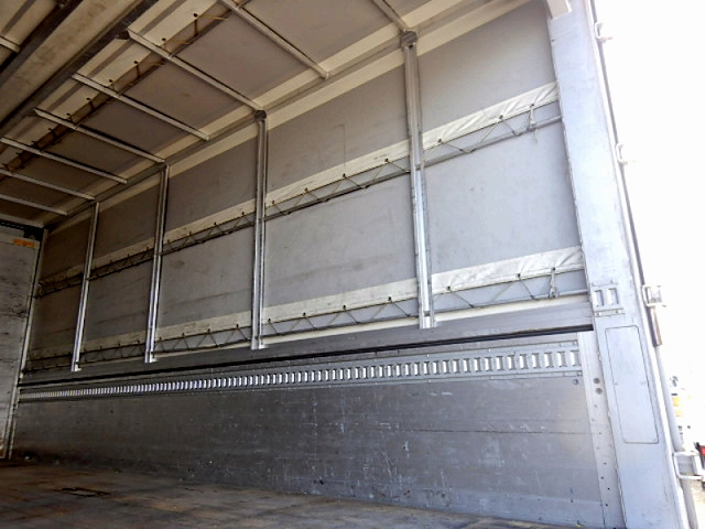 三菱ふそうファイター幌ウイング増トン（6t・8t）[写真09]