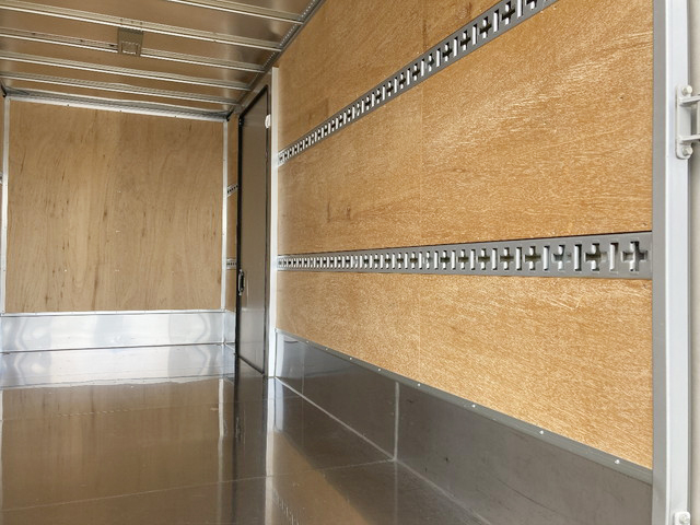 トヨタダイナアルミバン小型（2t・3t）[写真11]