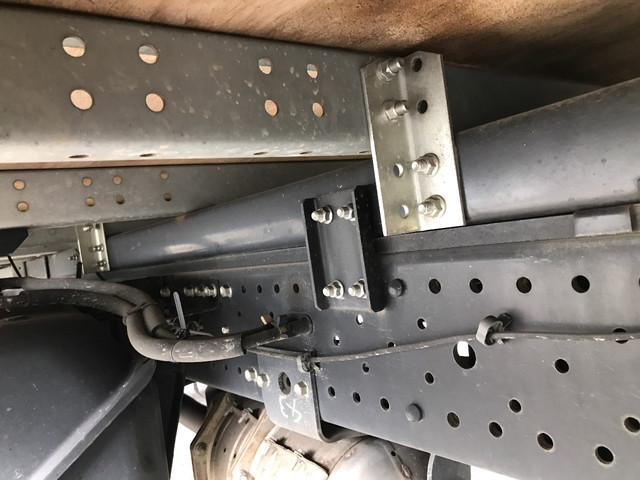 いすゞエルフアルミバン小型（2t・3t）[写真18]