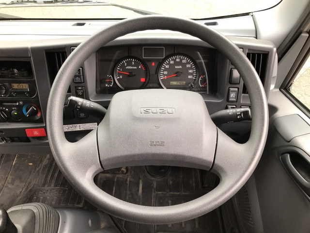 いすゞエルフアルミバン小型（2t・3t）[写真30]