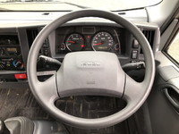 いすゞエルフアルミバン小型（2t・3t）[写真30]