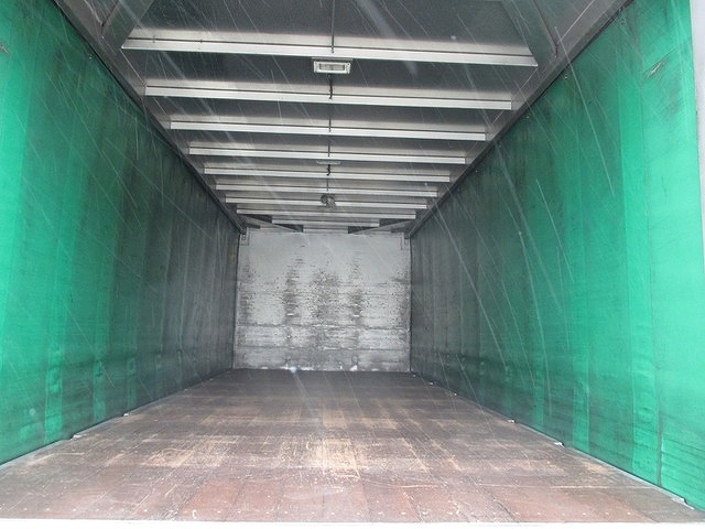 いすゞフォワードカーテン車増トン（6t・8t）[写真03]