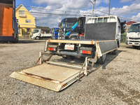 三菱ふそうキャンター平ボディ小型（2t・3t）[写真13]