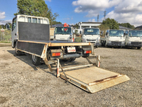 三菱ふそうキャンター平ボディ小型（2t・3t）[写真14]