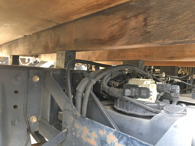 三菱ふそうキャンター平ボディ小型（2t・3t）[写真24]