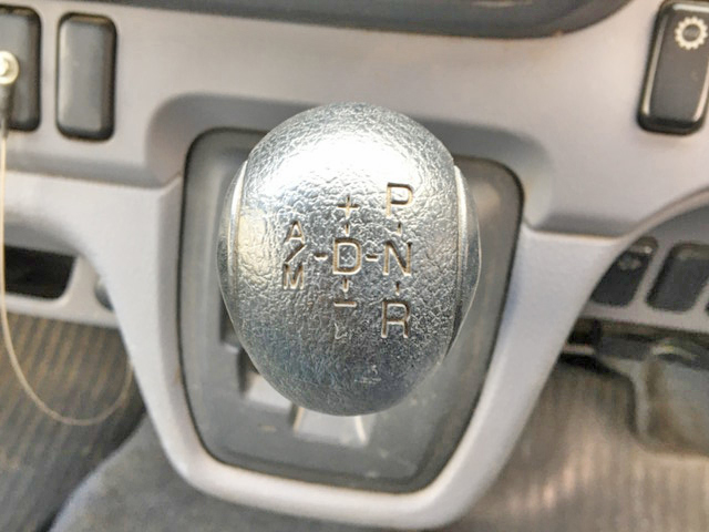 三菱ふそうキャンター平ボディ小型（2t・3t）[写真37]