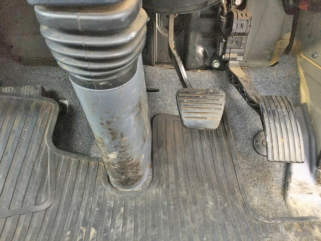 三菱ふそうキャンター平ボディ小型（2t・3t）[写真38]