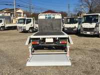 三菱ふそうキャンター平ボディ小型（2t・3t）[写真10]