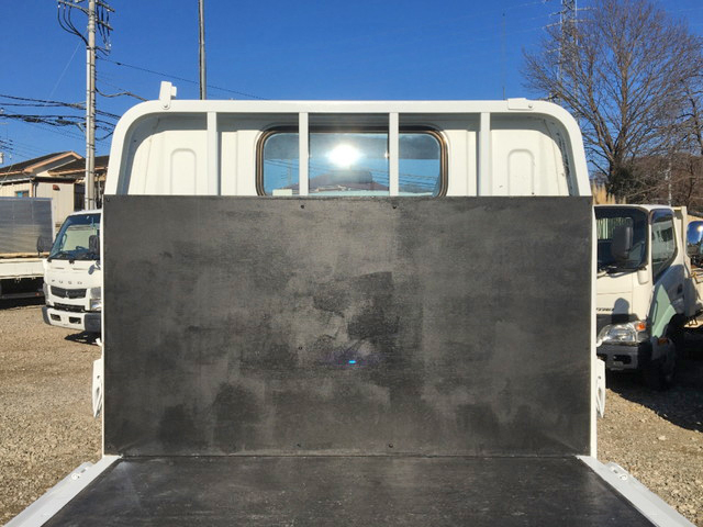 三菱ふそうキャンター平ボディ小型（2t・3t）[写真12]